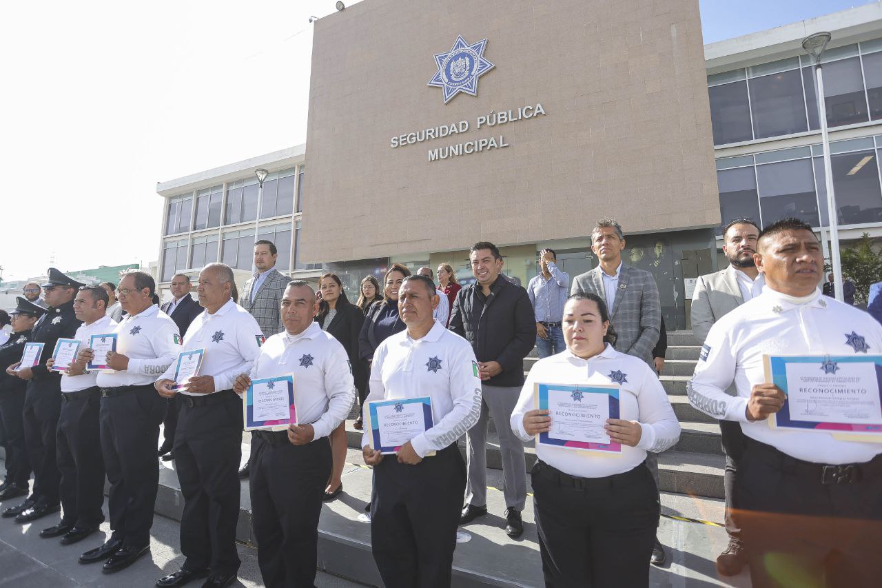 Rindieron protesta 7 nuevos policías municipales de Corregidora