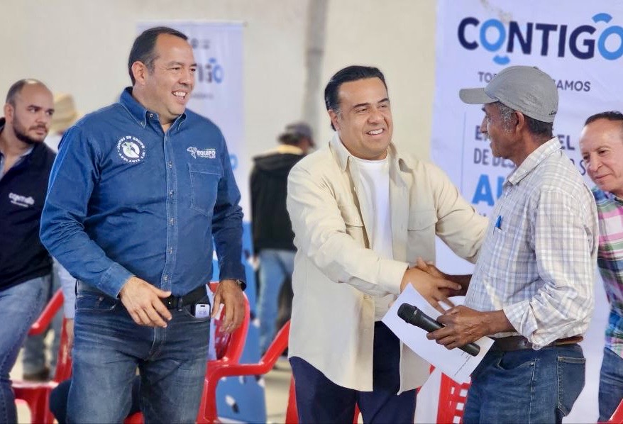 Entrega SEDESOQ apoyos alimentarios en San Juan del Río