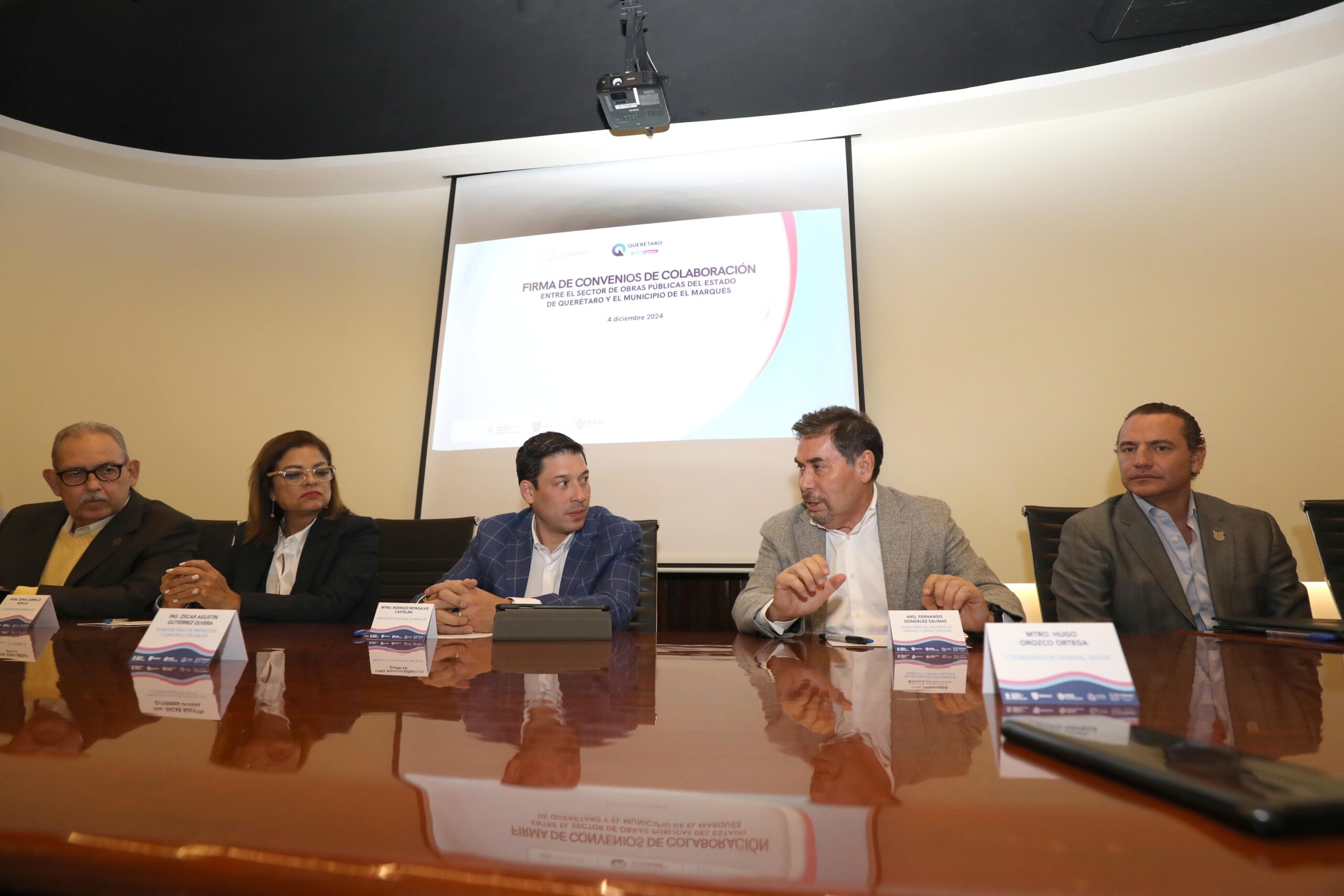 Sector de Obras Públicas y municipio de El Marqués acuerdan trabajar en colaboración