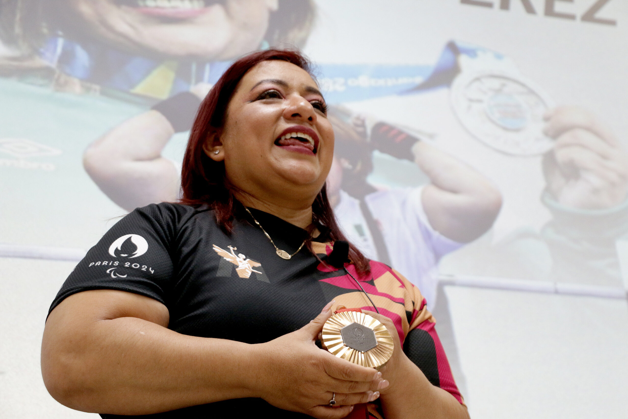 UTC recibe a la multimedallista paralímpica Amalia Pérez