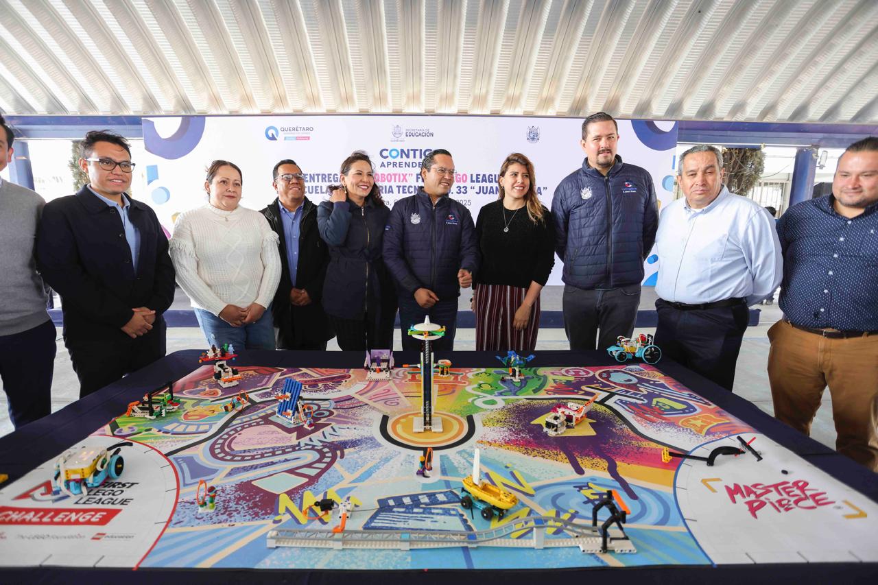 Chepe Guerrero entrega el programa “RobotiX” First Lego League a estudiantes de secundaria
