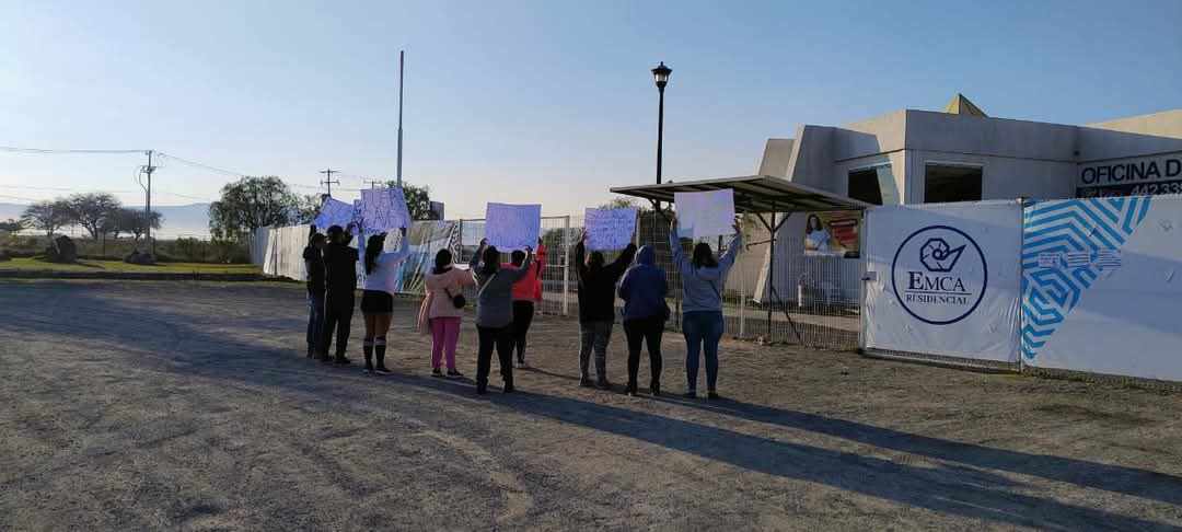 Habitantes de Fuentes de Balvanera exigen solución inmediata a desabasto de agua