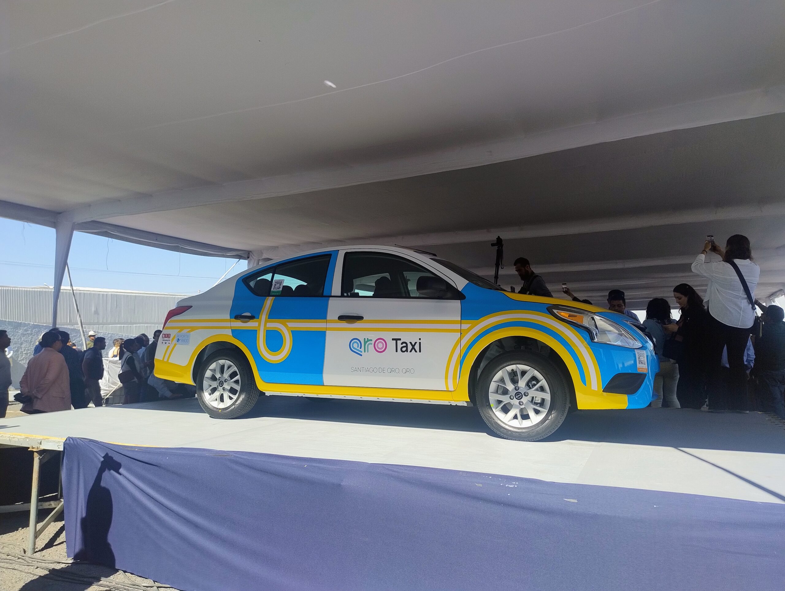 Presentan QroTaxi: nuevo modelo de taxis colectivos y app integrada en Querétaro