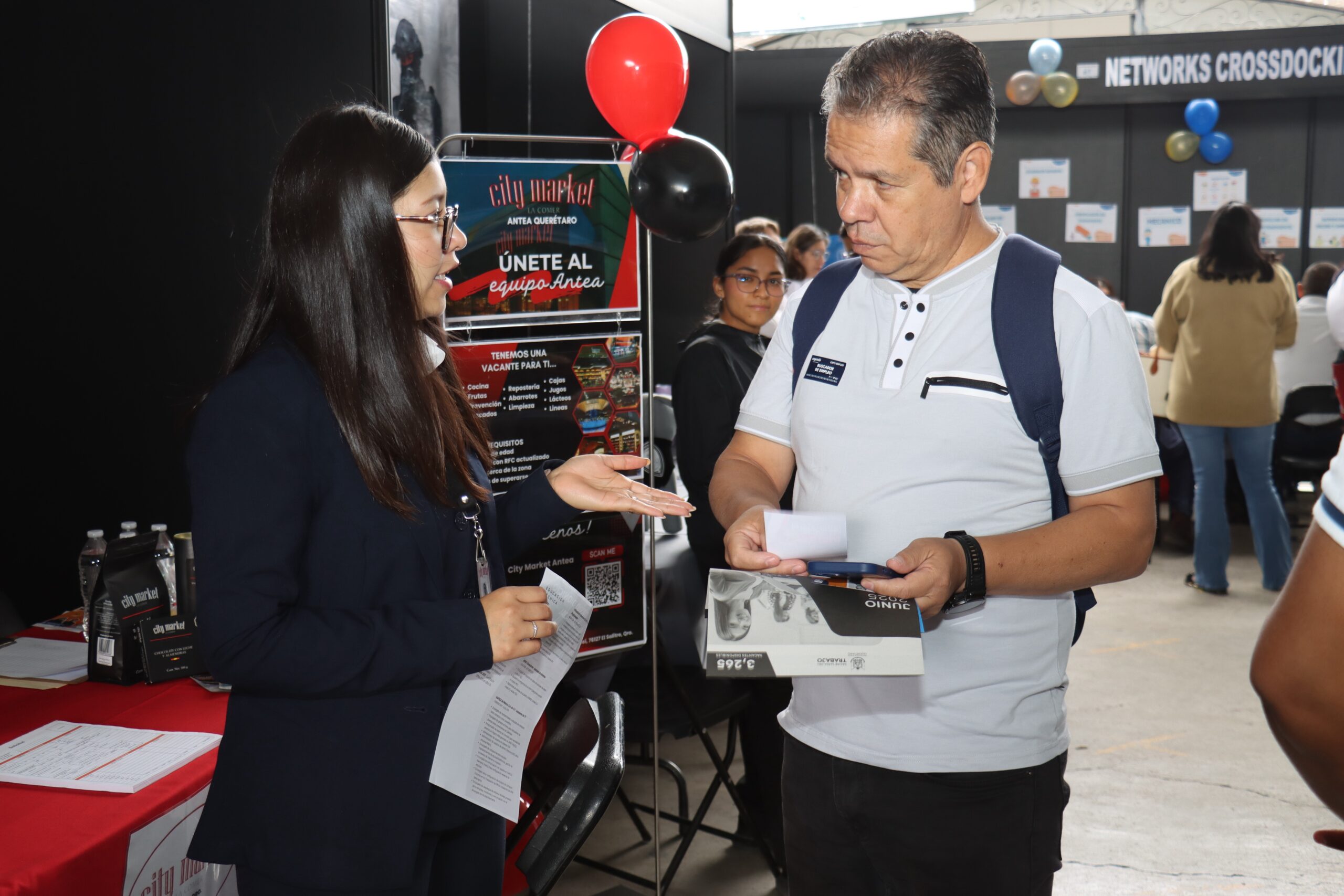 ST acerca opciones laborales a la capital