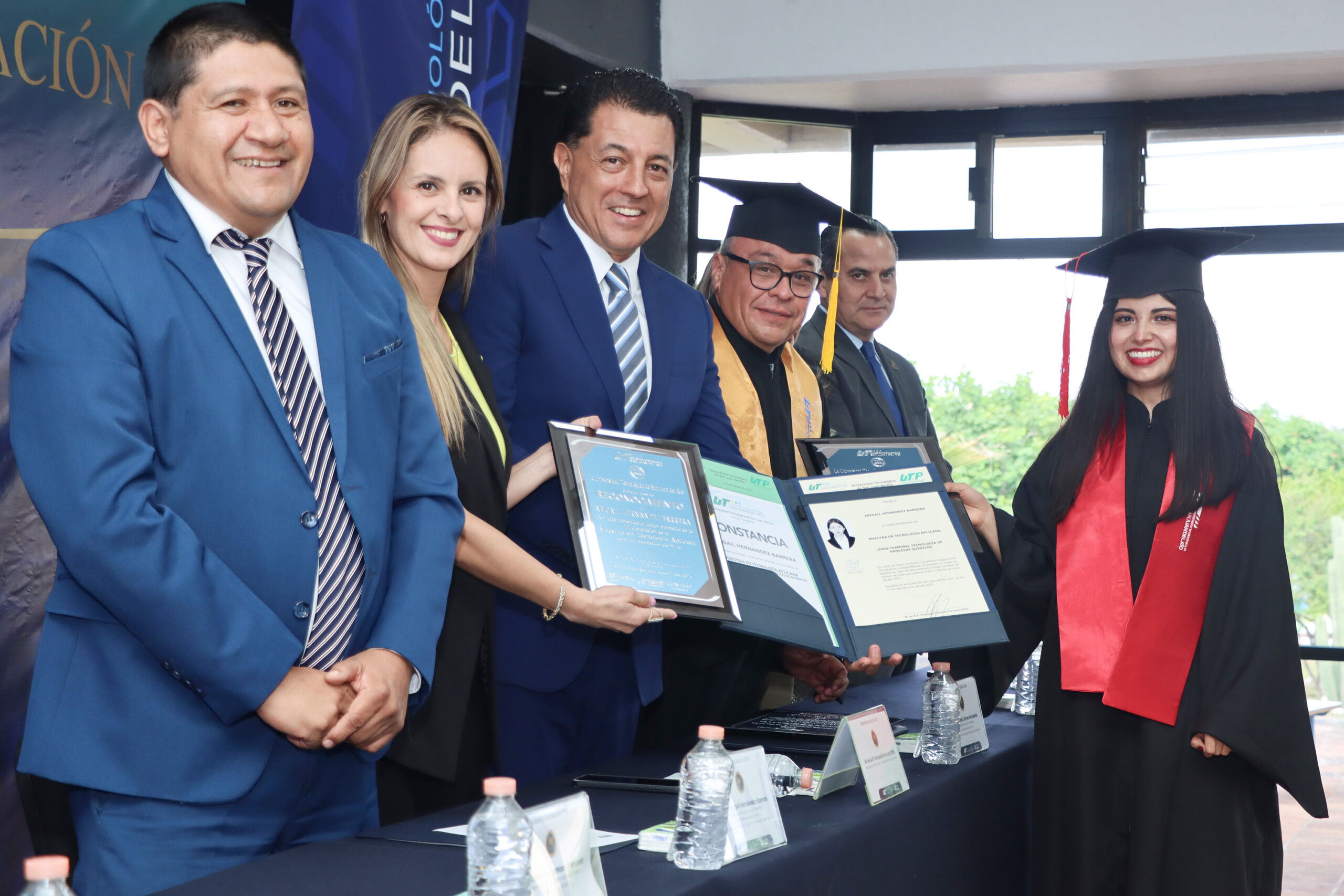 Se titula Tercera Generación de Maestría de la UT San Juan