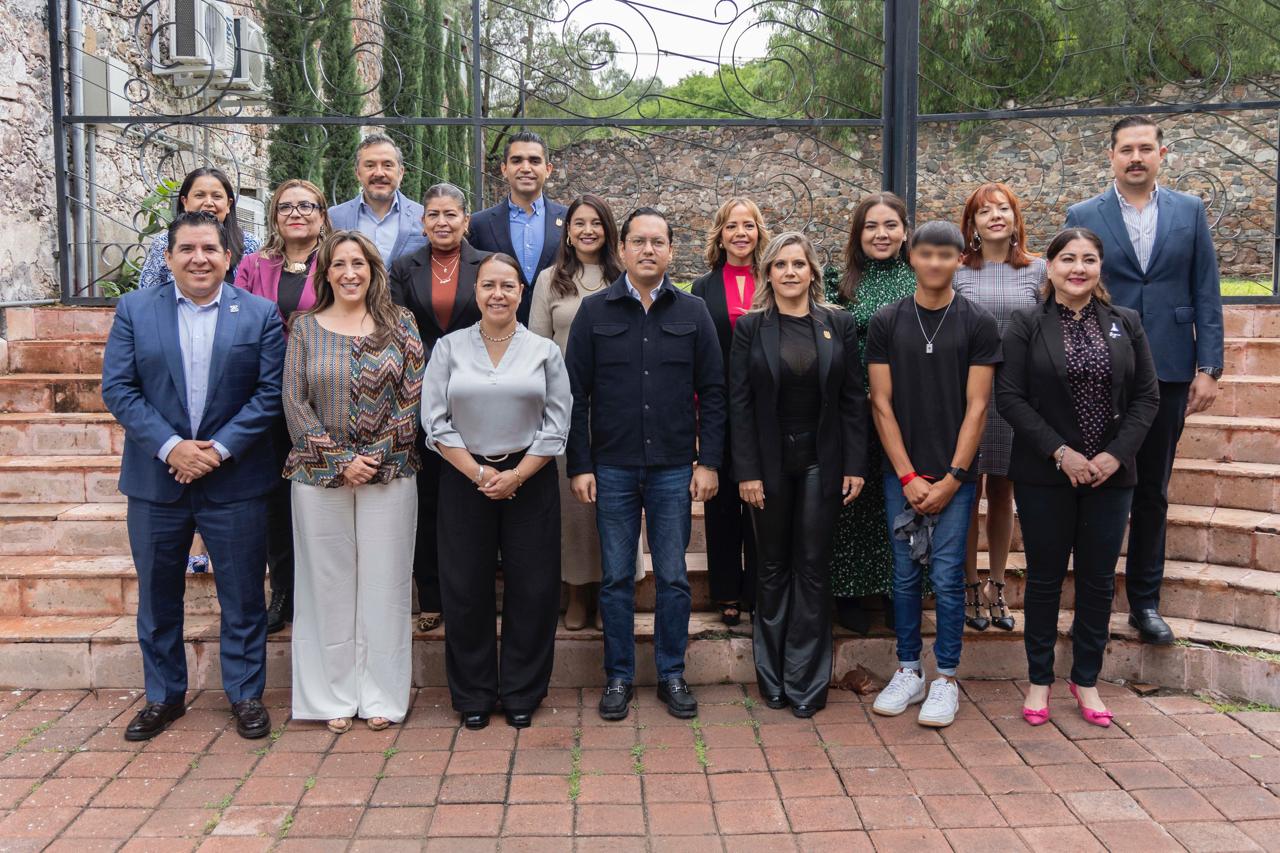 Chepe Guerrero da un paso firme por la niñez al instalar el SIPINNA Corregidora 2025