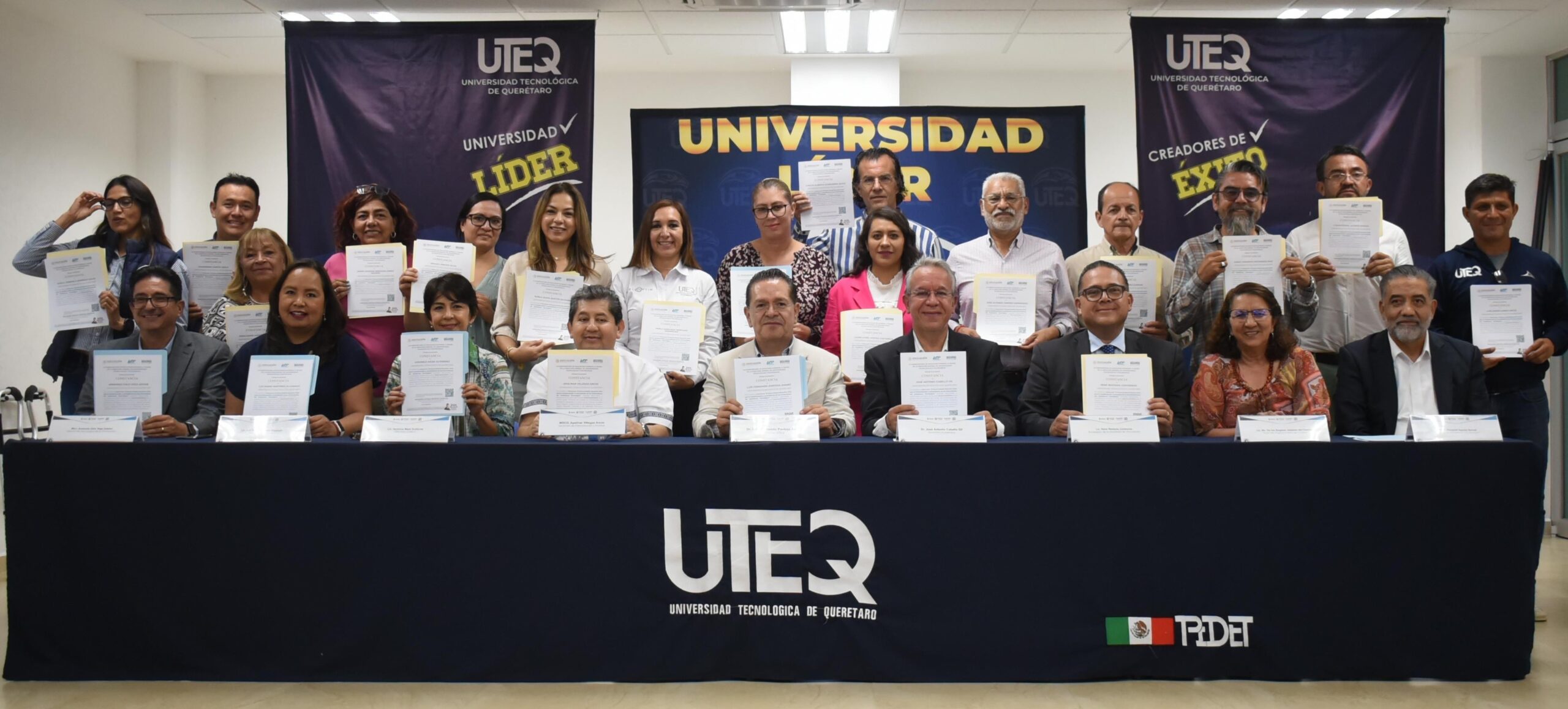 Más de 300 colaboradores de la UTEQ concluyen diplomado sobre Nuevo Modelo Educativo