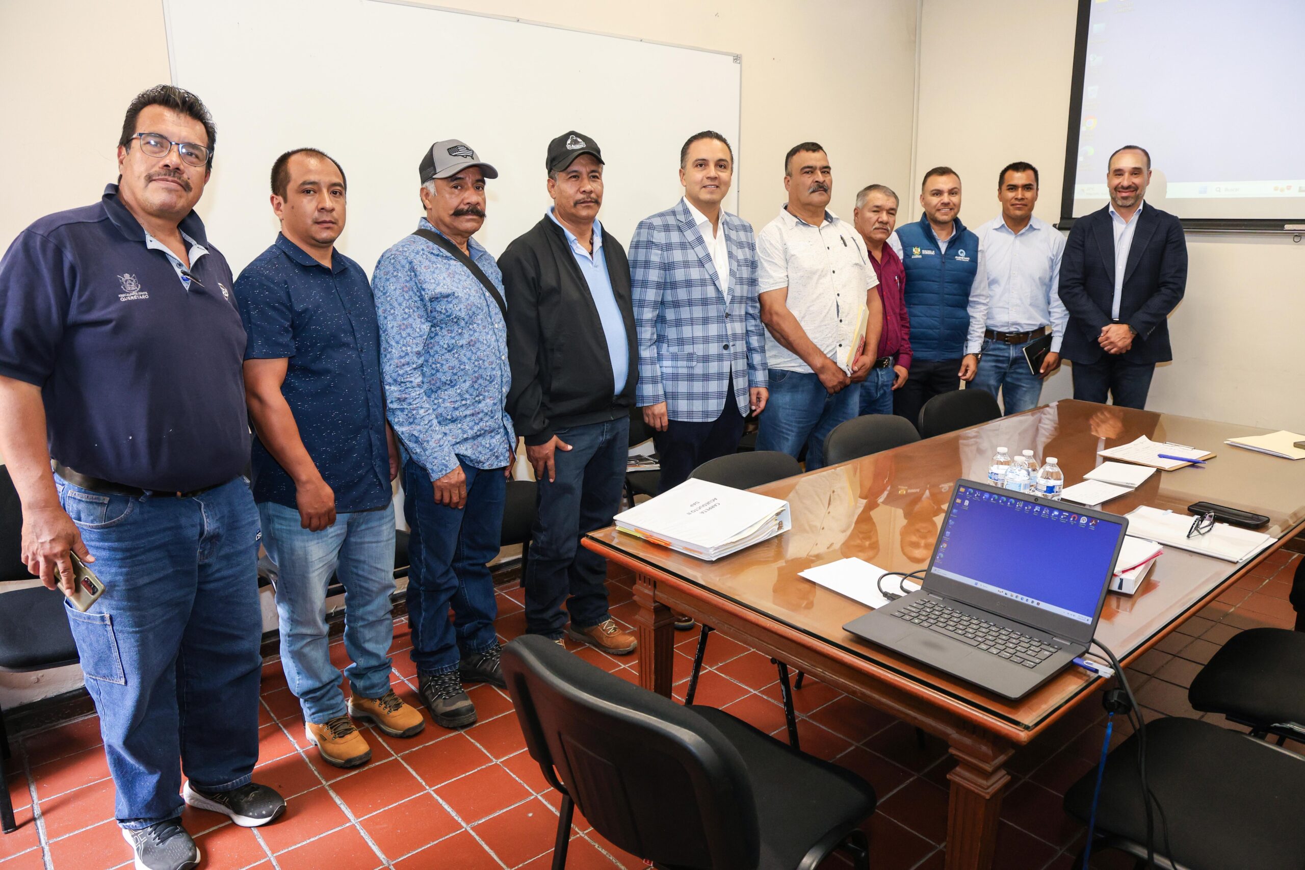 Refrenda Secretario de Gobierno compromiso con Maconí