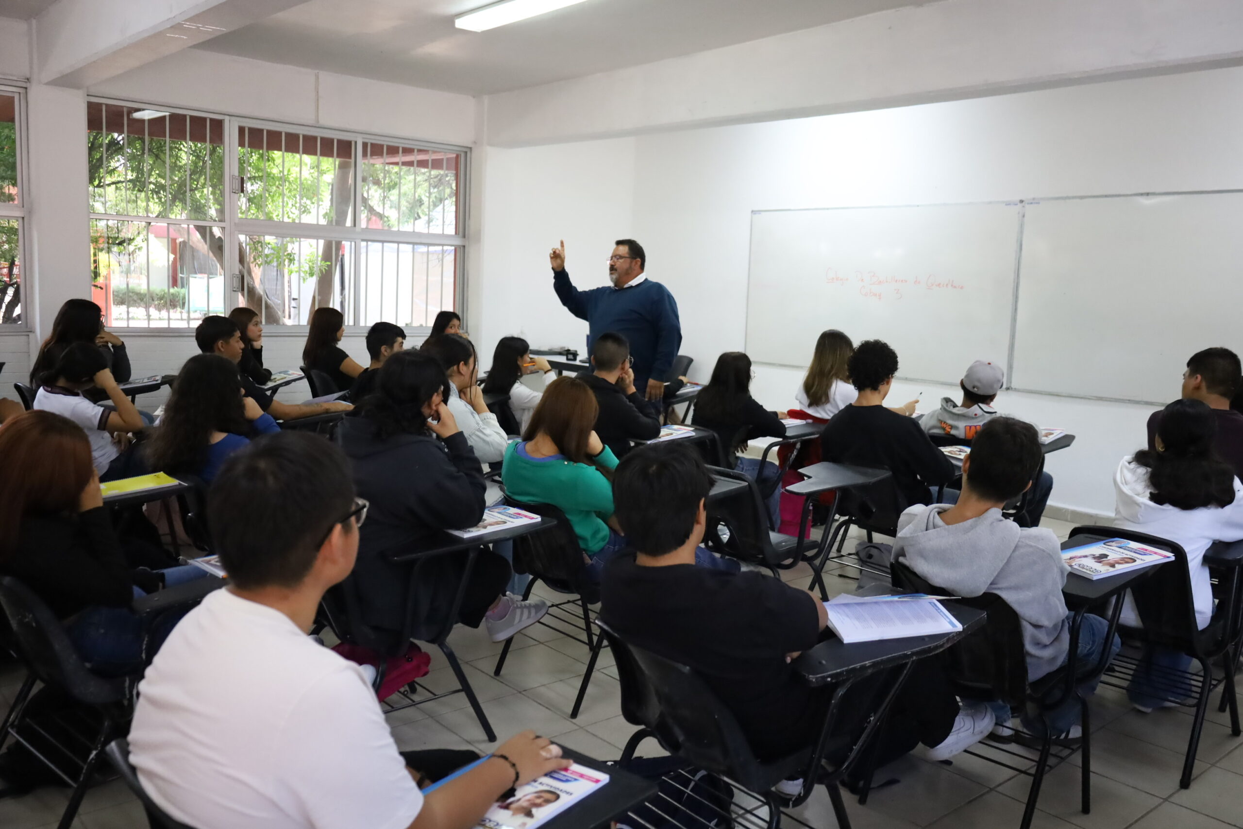 Inicia COBAQ actividades escolares con curso propedéutico