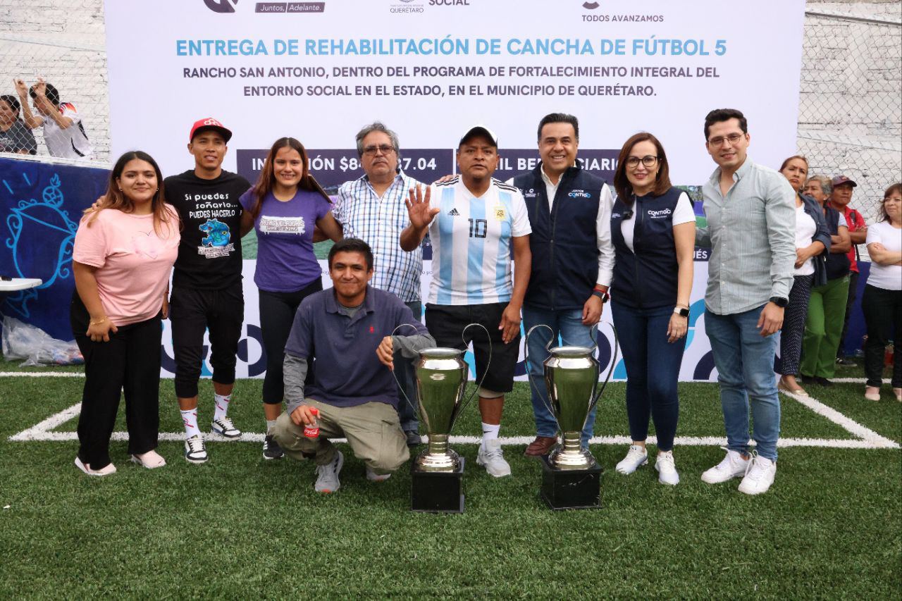 Rehabilita SEDESOQ cancha de fútbol 5 en Rancho San Antonio