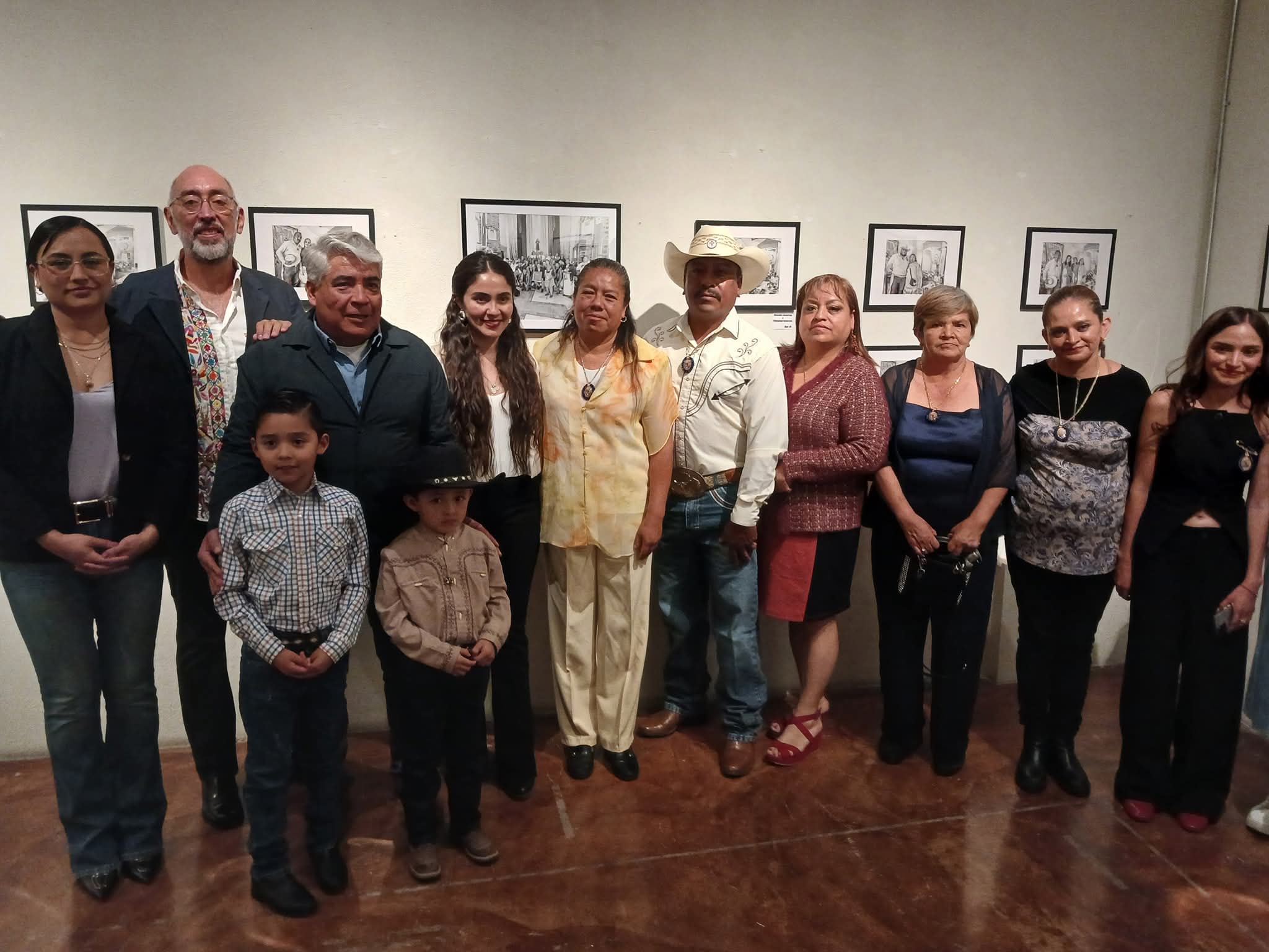 Exposición fotográfica de la Corporación Santiago Apóstol retrata la fe y la tradición en Corregidora