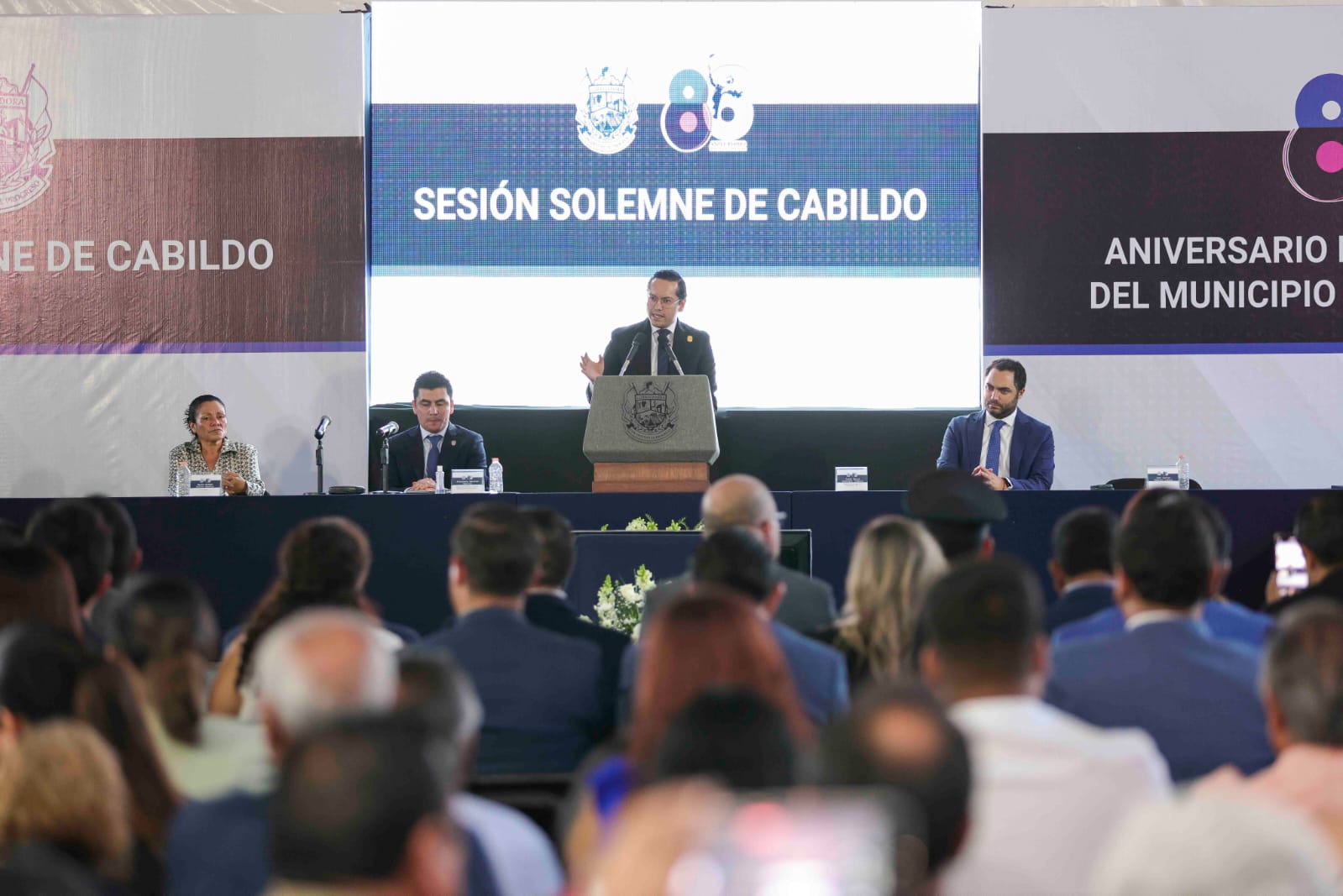 Chepe Guerrero entrega Presea Josefa Ortiz de Domínguez a ciudadanos destacados, en el marco del 86 aniversario del municipio