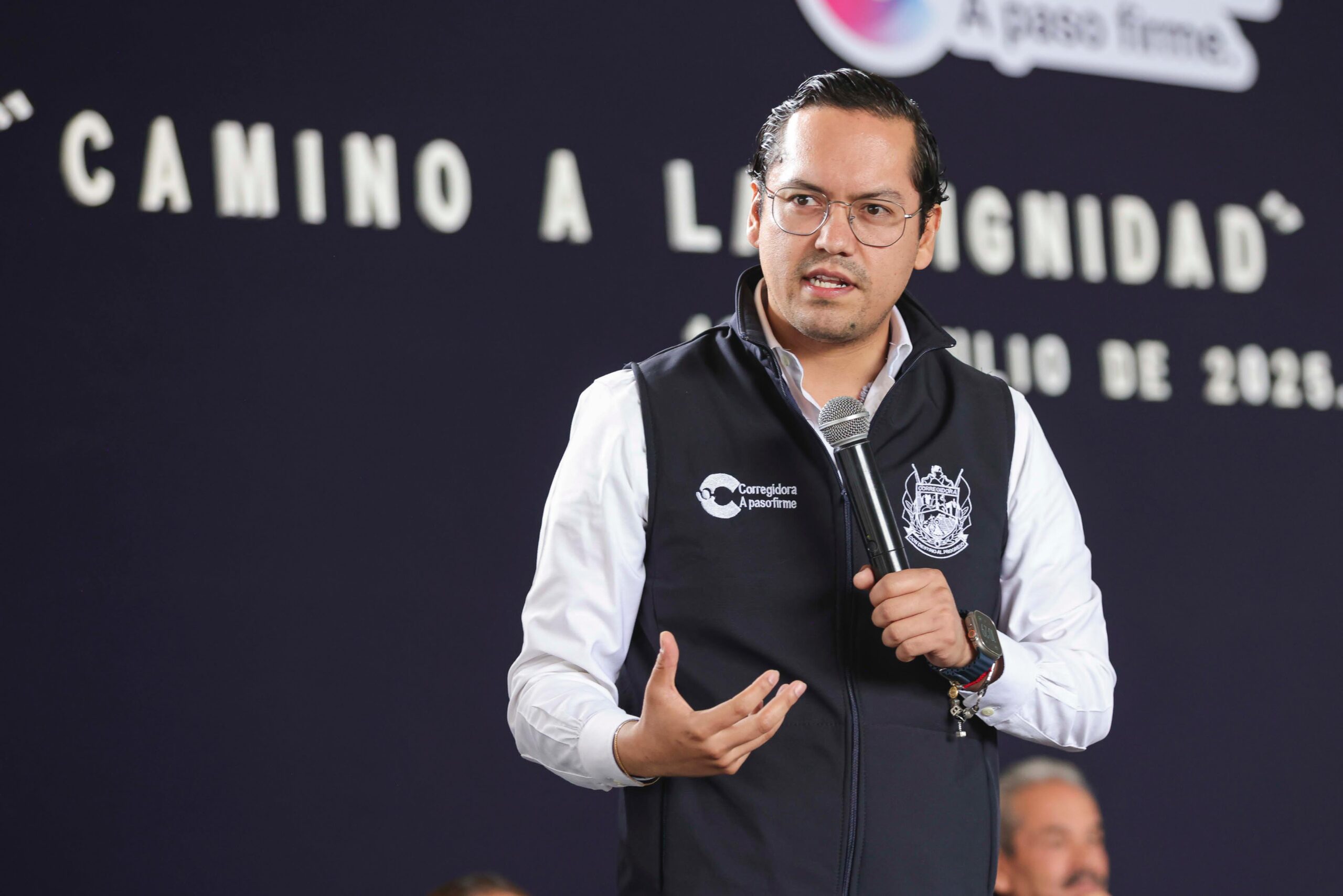 Chepe Guerrero entrega apoyos económicos a 627 personas con discapacidad