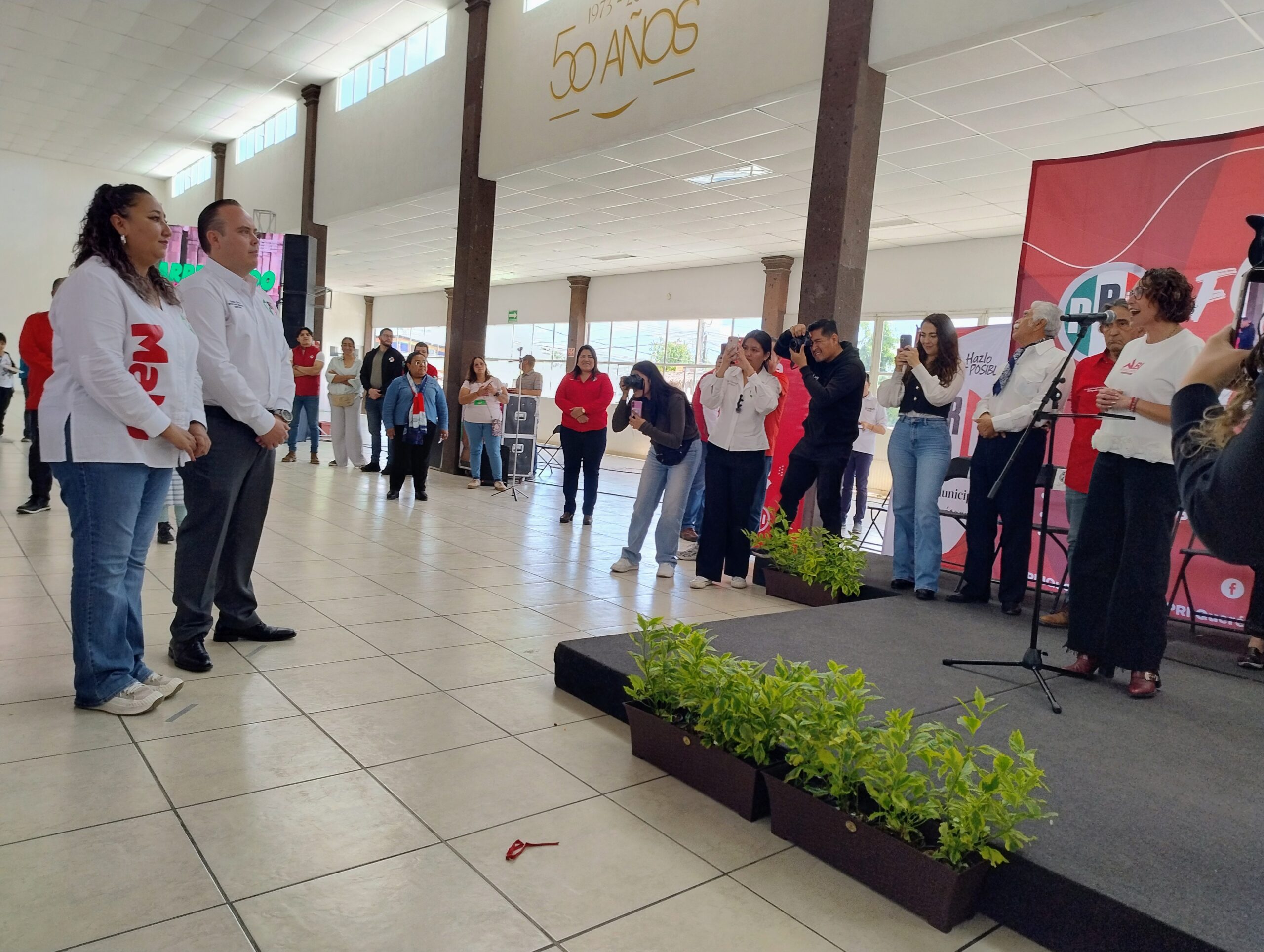 Maribel Luna y Chava López rinden protesta como nueva dirigencia del PRI en el Municipio de Querétaro: “Vamos por un partido de puertas abiertas y cercano a la gente”