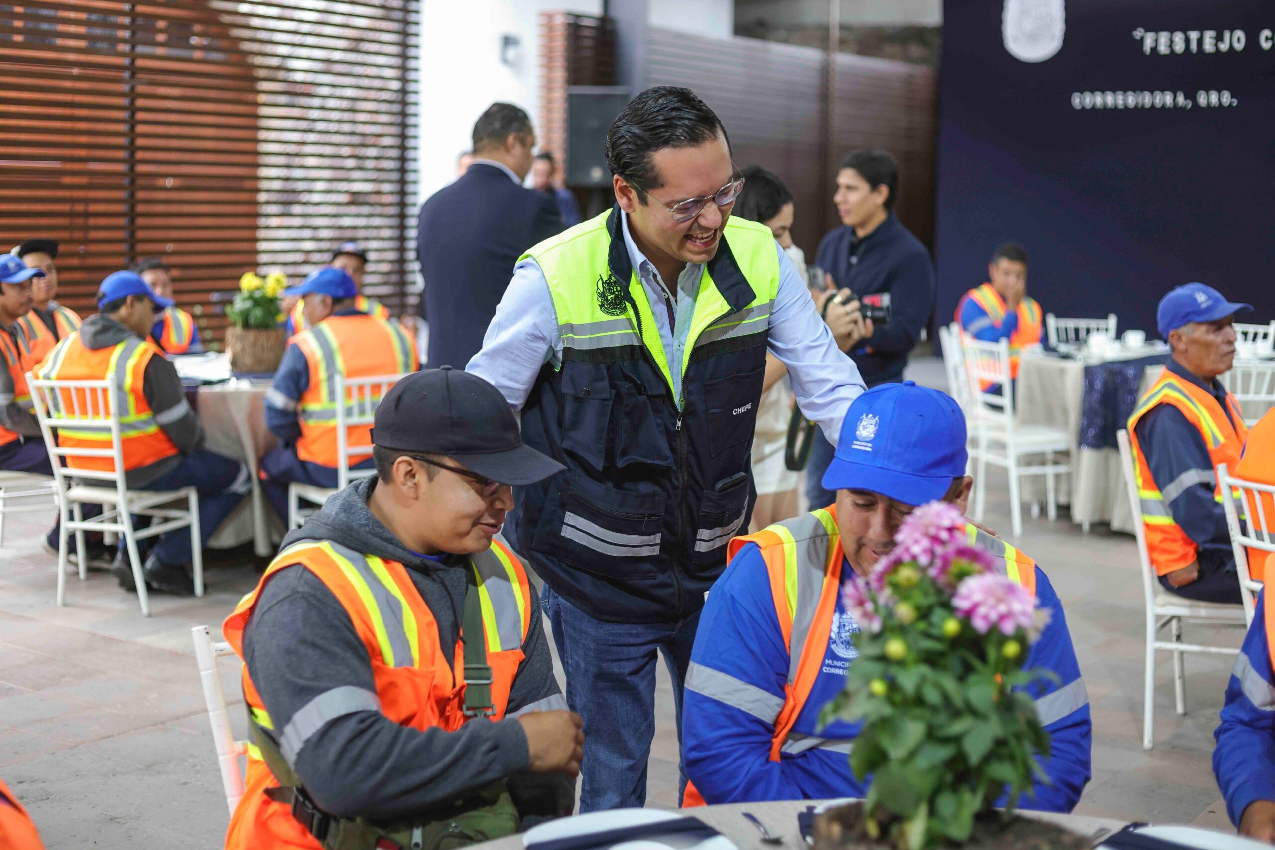 Chepe Guerrero felicita a personal de Limpia Urbana en el marco del Día del Barrendero
