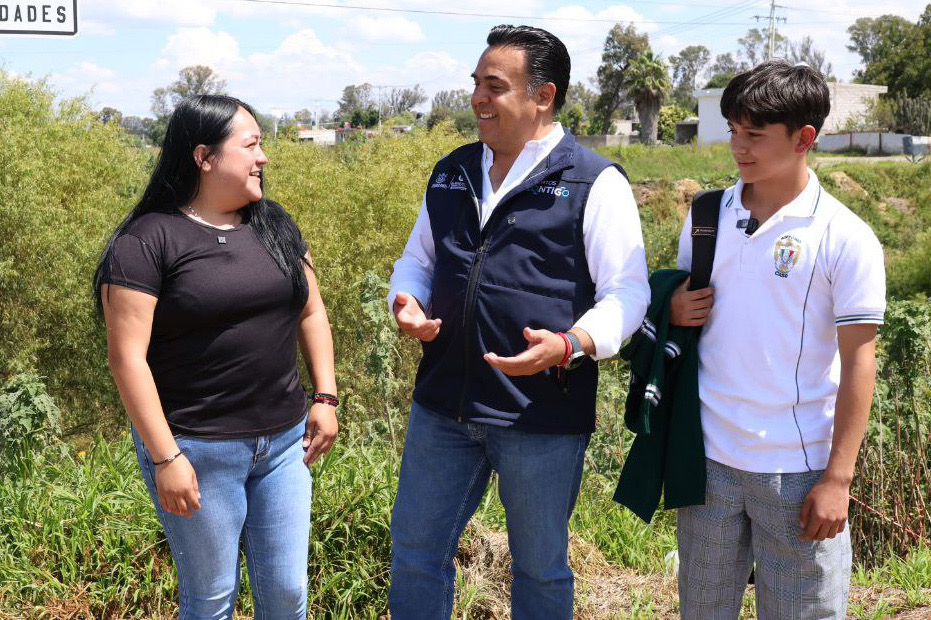Supervisa Luis Nava unidades de Transporte Escolar en San Juan del Río