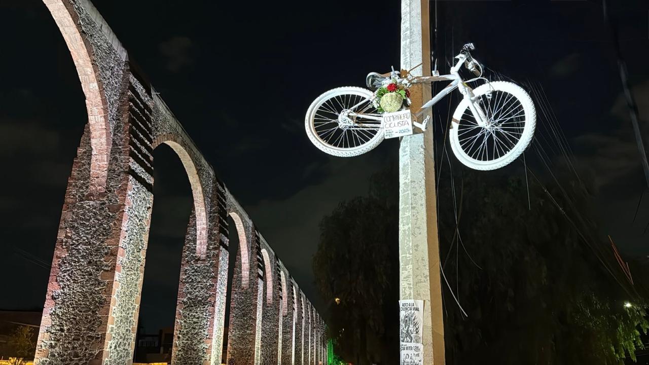 Mega rodada en Querétaro exige seguridad vial tras muerte de ciclista en Los Arcos