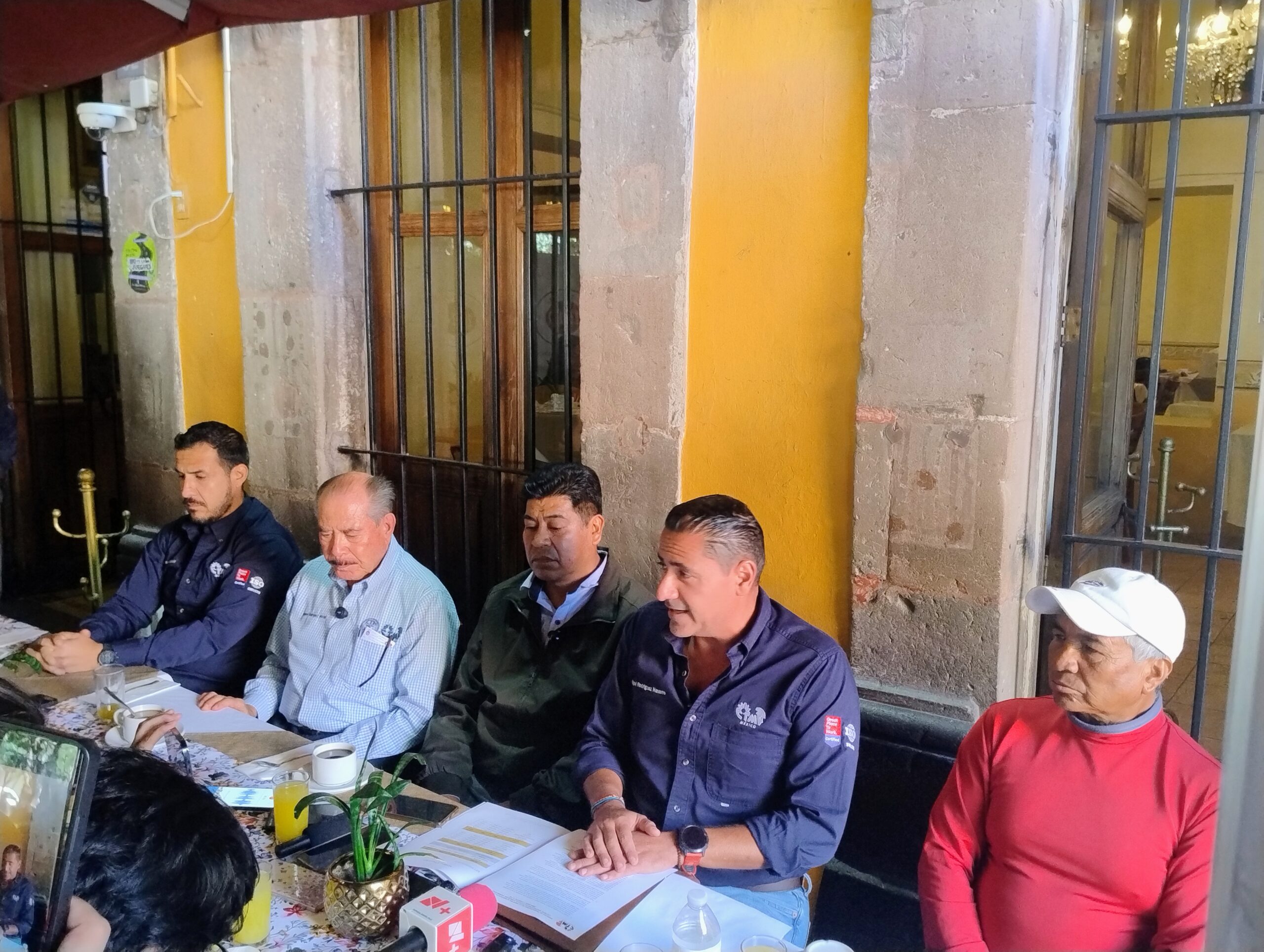 Sindicato denuncia abusos laborales en Freixenet México; activan mecanismo del T-MEC