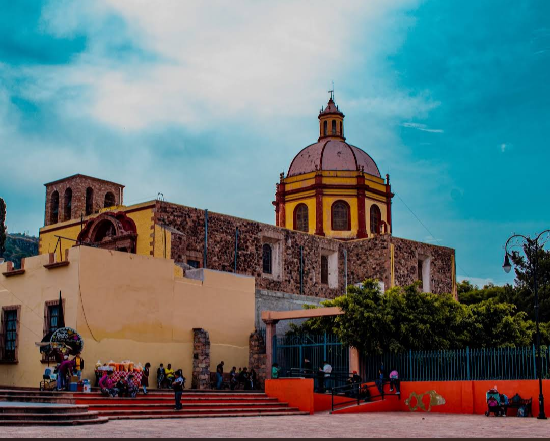 Inician trabajos de recuperación en el Templo de San Pedro, El Marqués