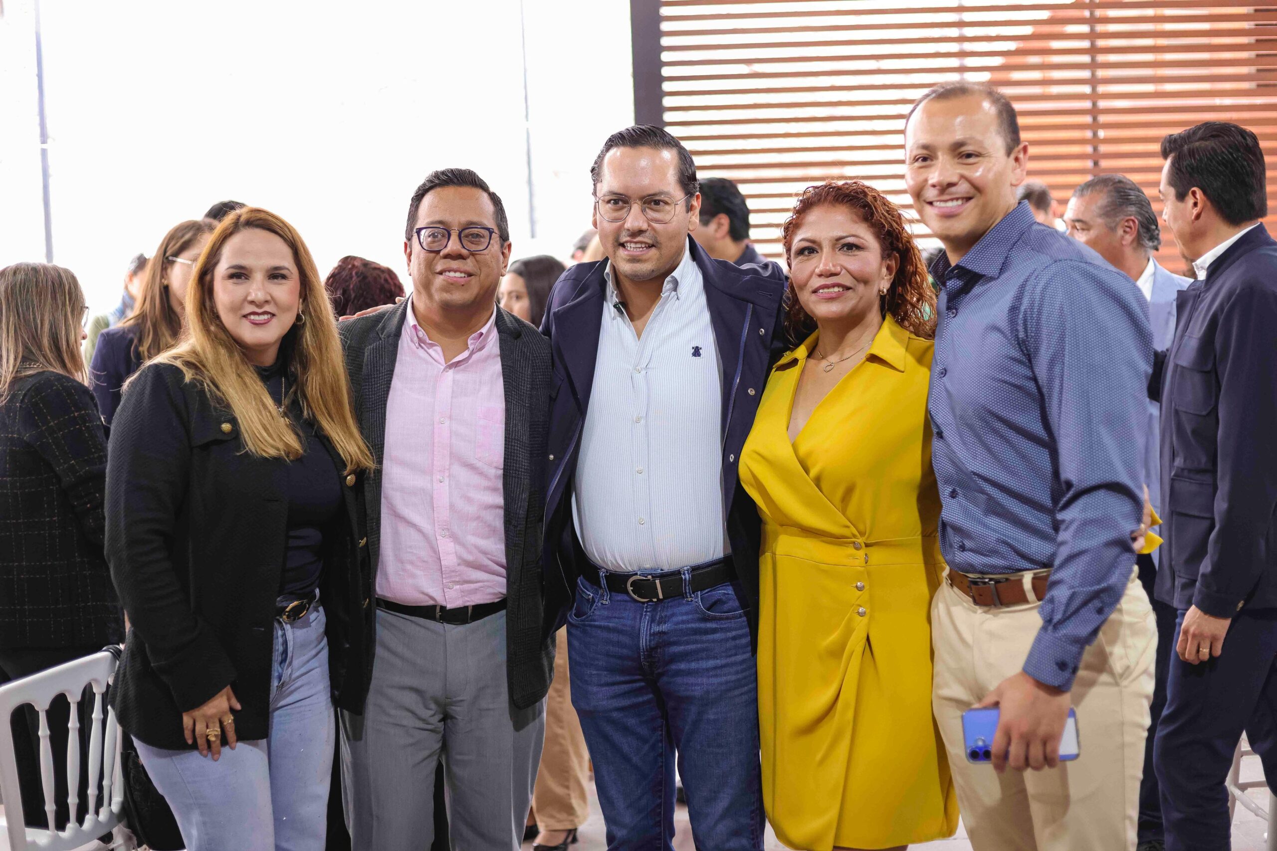 Chepe Guerrero une a más de 200 escuelas por una educación de excelencia en Corregidora