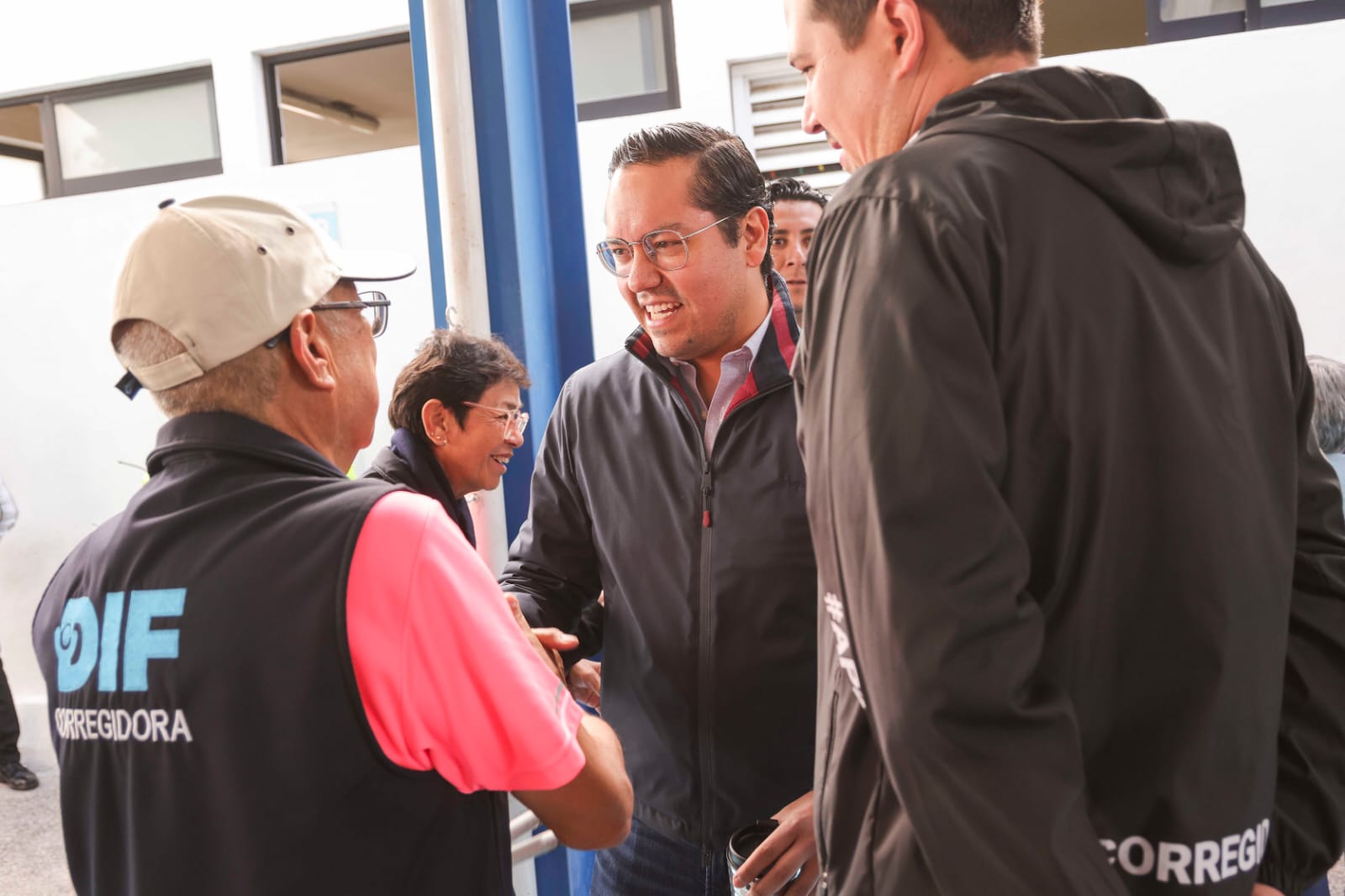 Chepe Guerrero convive con el grupo de adultos mayores del DIF Municipal “Gacelas” 