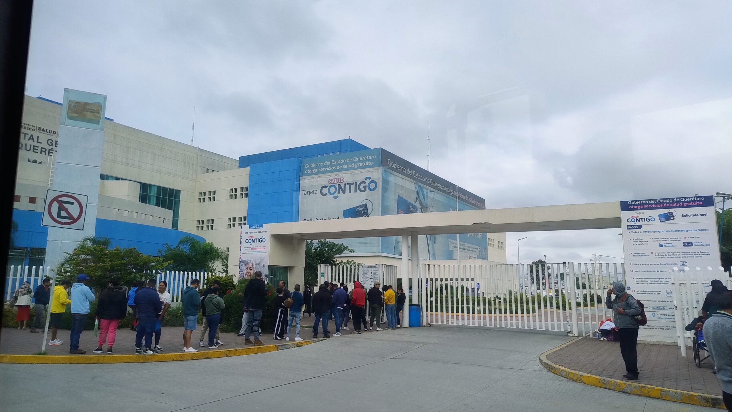 Lamentable fallecimiento en el Hospital General de Querétaro; Hombre se auto elimina desde el 4 piso