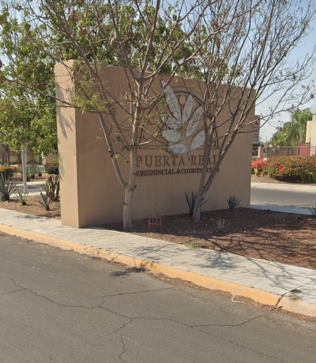 Investigan agresión con arma blanca en condominio de Puerta Real, Corregidora