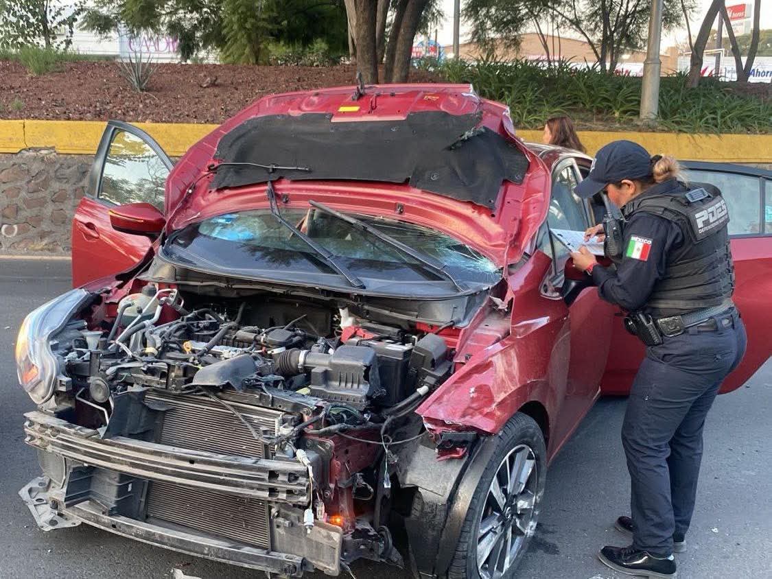 Accidente múltiple en Bernardo Quintana deja seis personas atendidas y dos trasladadas a hospitales