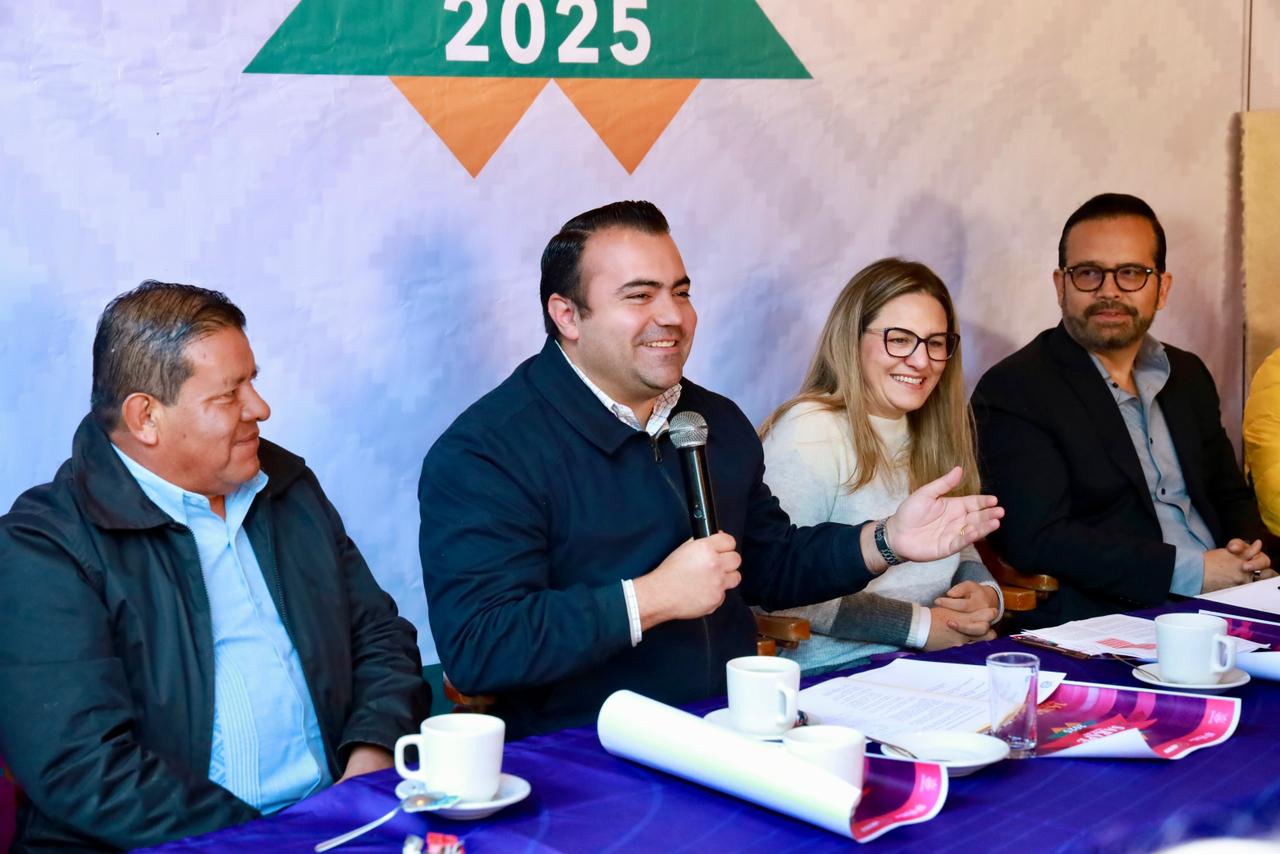 Entrega Gaspar Trueba Obra en La Esperanza