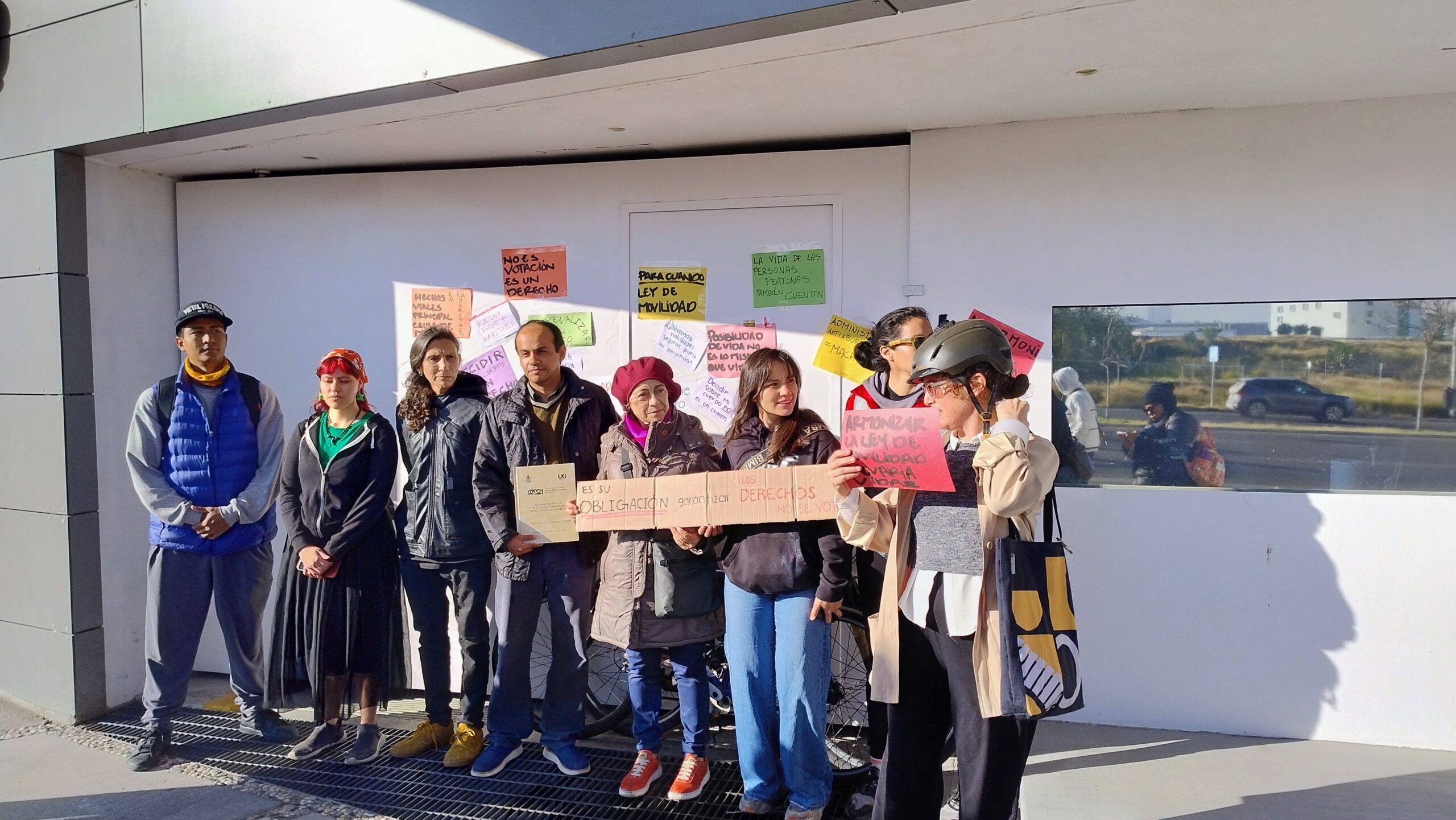 Colectivos ciclistas y organizaciones ciudadanas exigen la destitución de Enrique Correa Sada como presidente de la Comisión de Movilidad en Querétaro