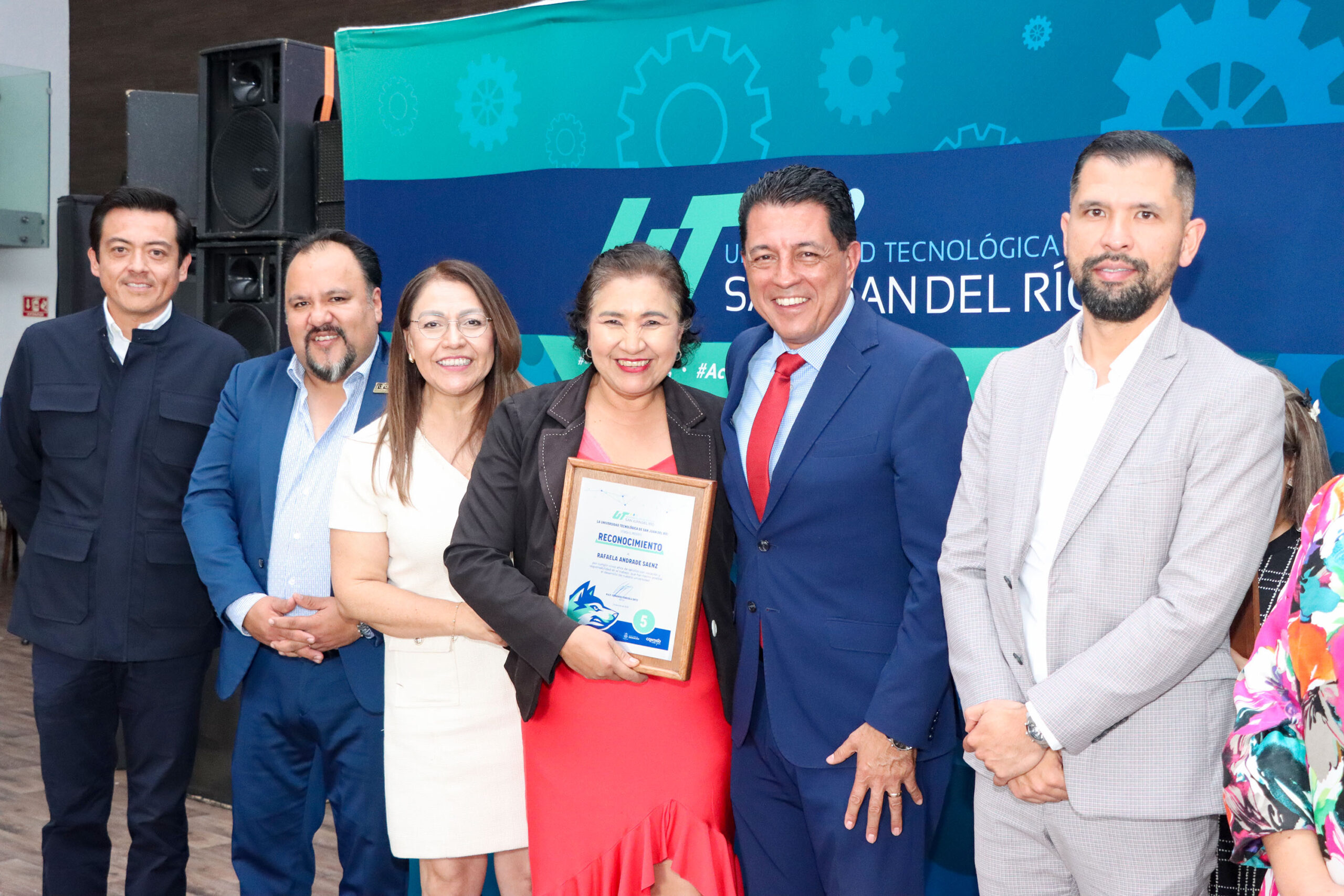 Brindan capacitación a padres de familia sobre salud de estudiantes