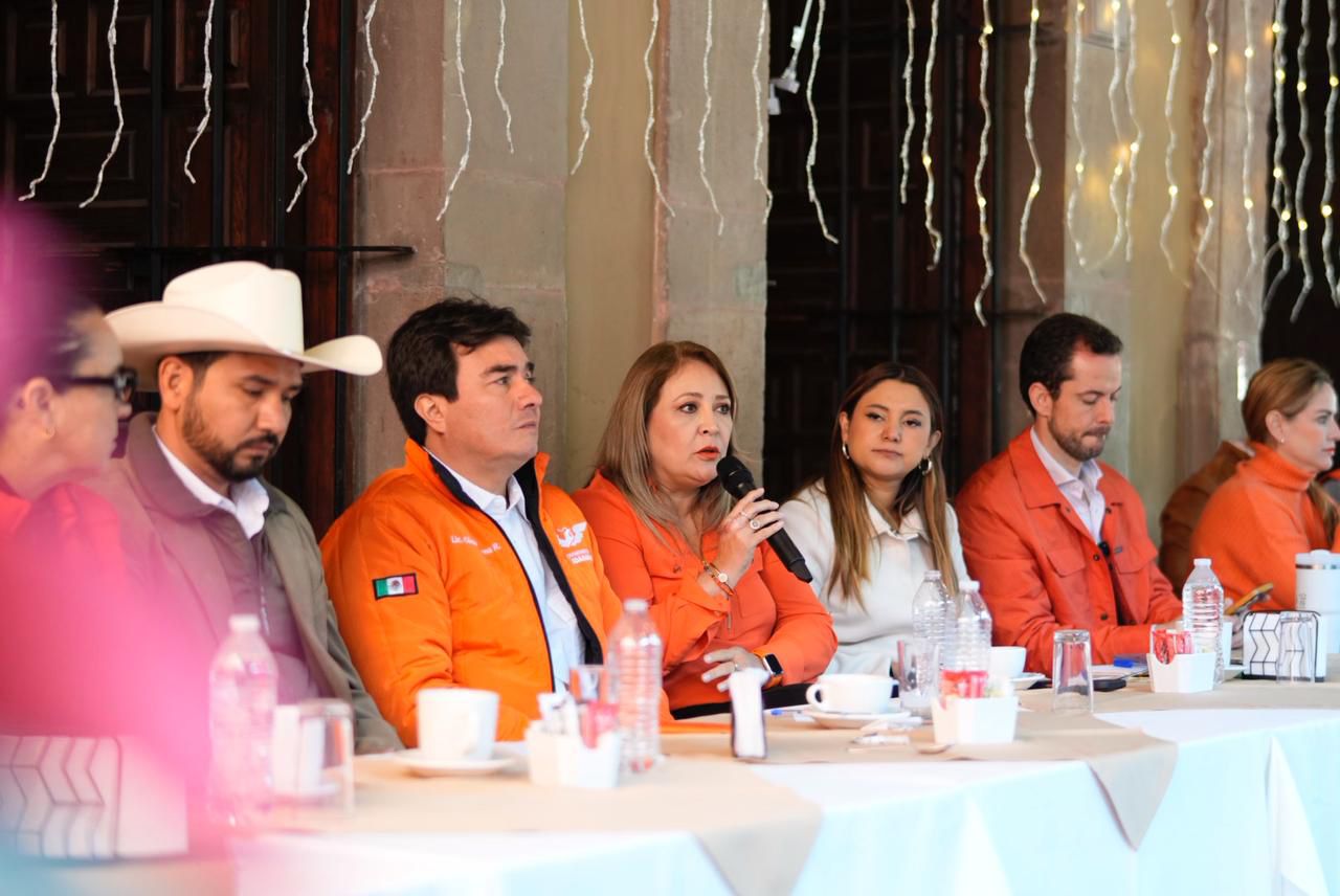 Suma MC a regidora y actores políticos de Corregidora