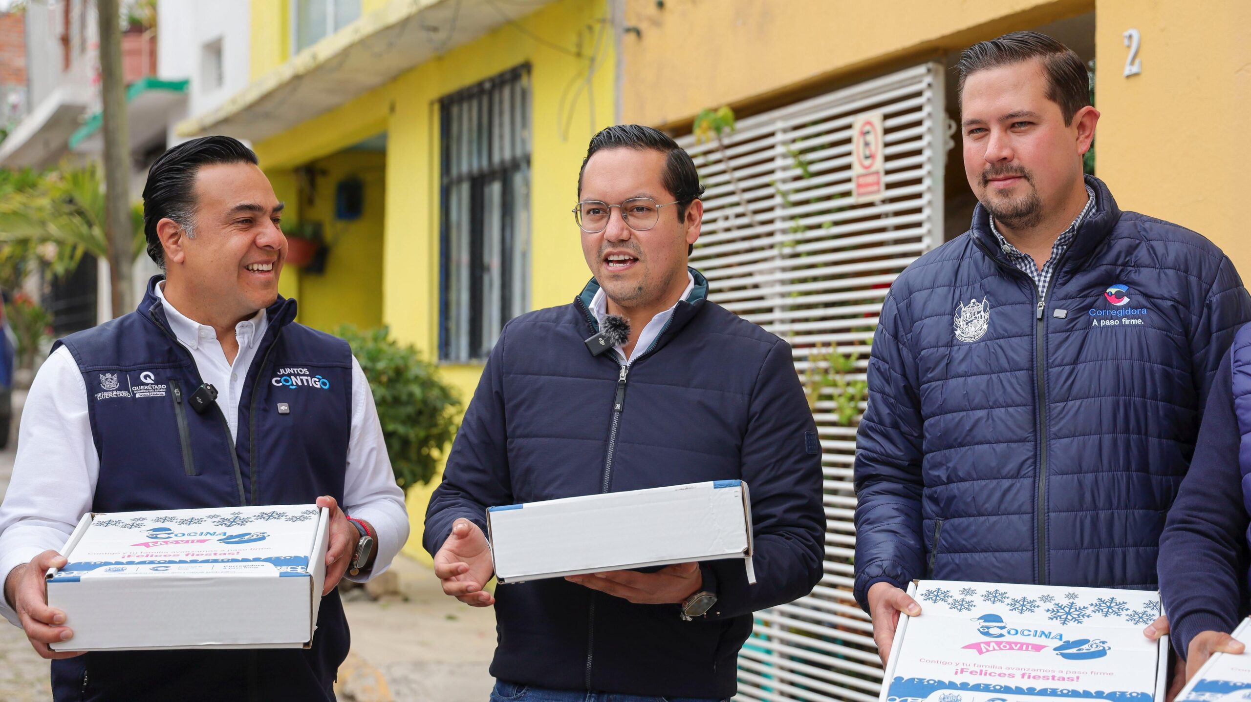 Chepe Guerrero entrega más de 7 mil 500 cenas navideñas a familias de Corregidora