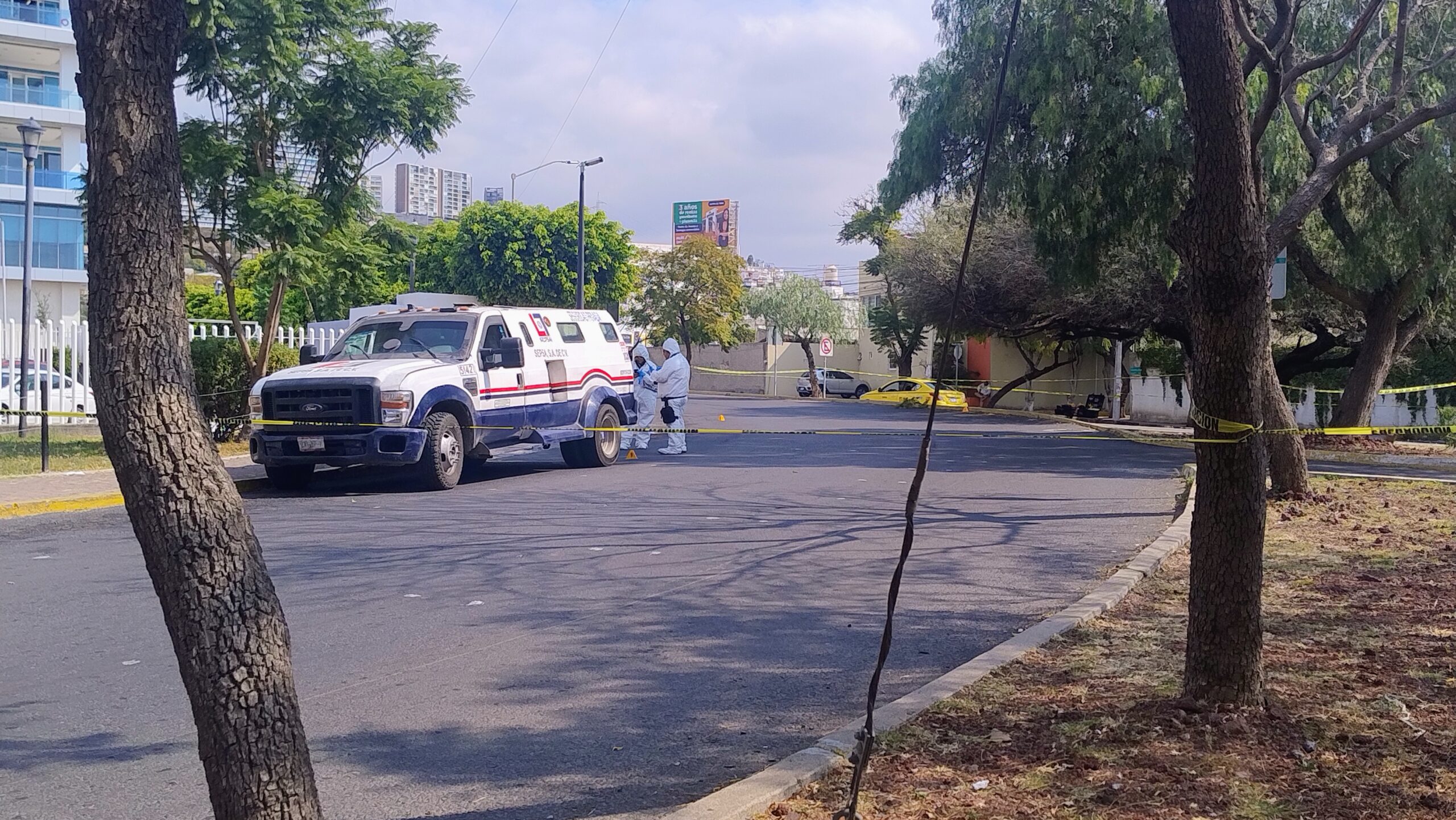 Asalto armado a camioneta de valores en BBVA de Álamos deja dos detenidos y tres lesionados