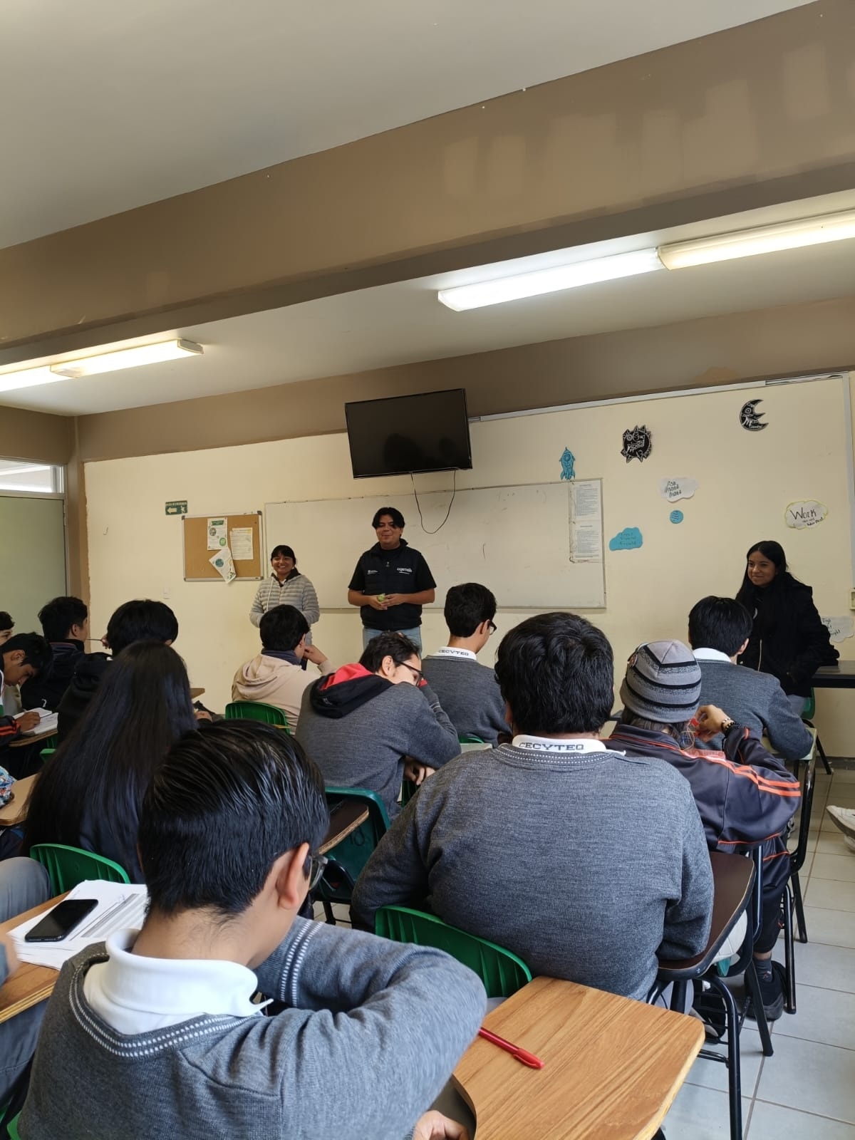 Sensibiliza CECA a estudiantes del CECYTEQ para la prevención del suicidio y el cuidado de la salud mental