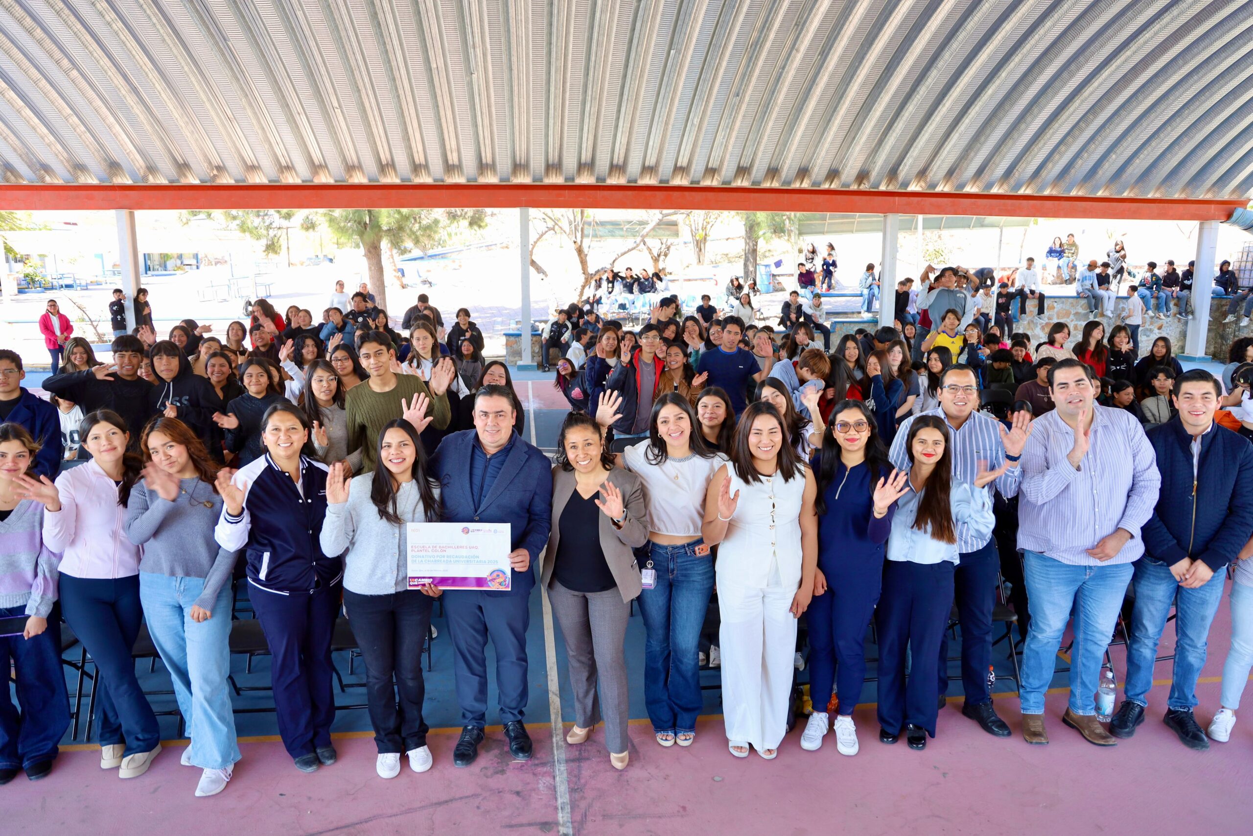 Entrega Municipio Recursos de Charreada Universitaria a Escuela de Bachilleres de UAQ Colón