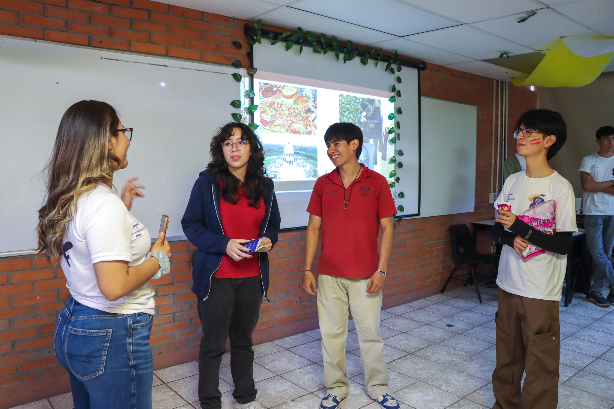 Impulsa UT San Juan aprendizaje de idiomas