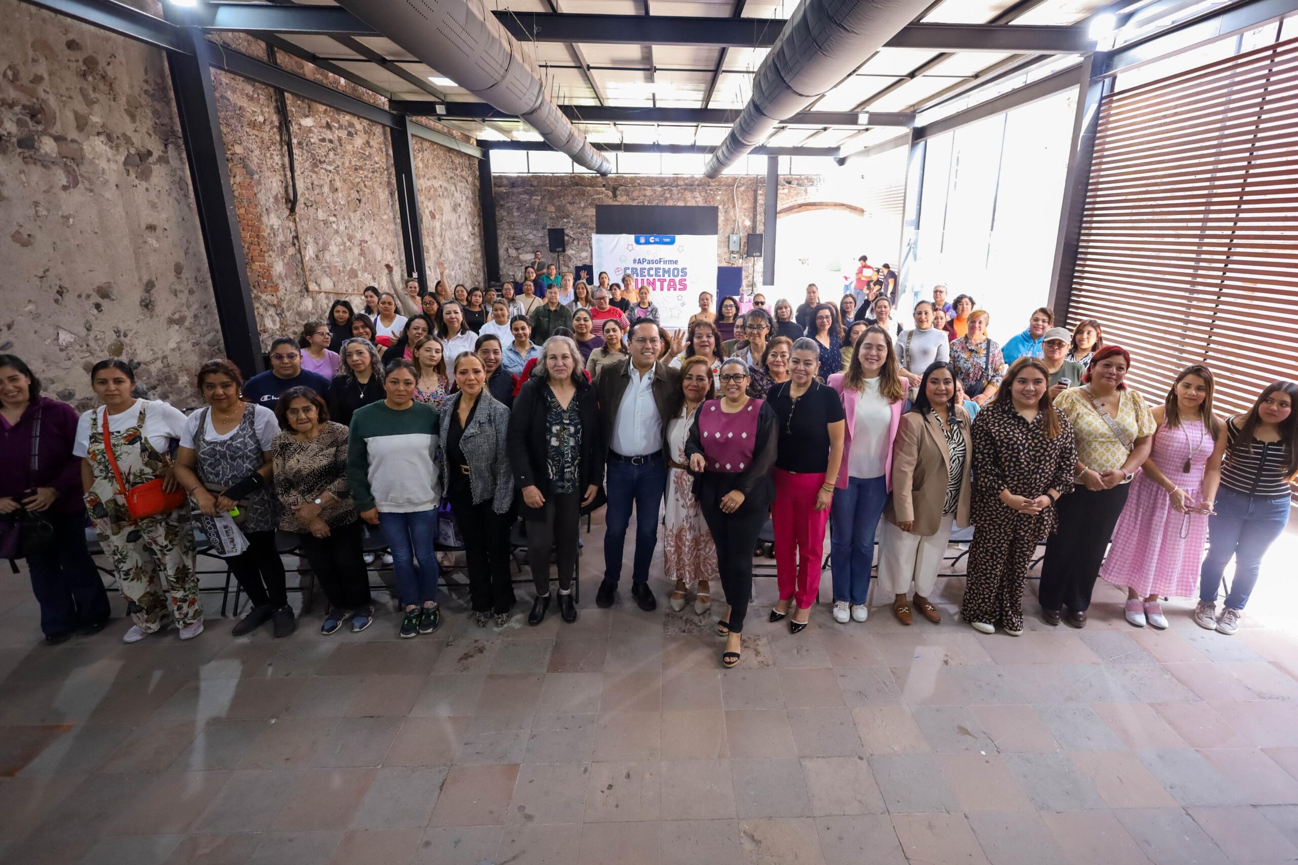 Chepe Guerrero encabeza foro de emprendimiento con integrantes del Corredor de las Mujeres