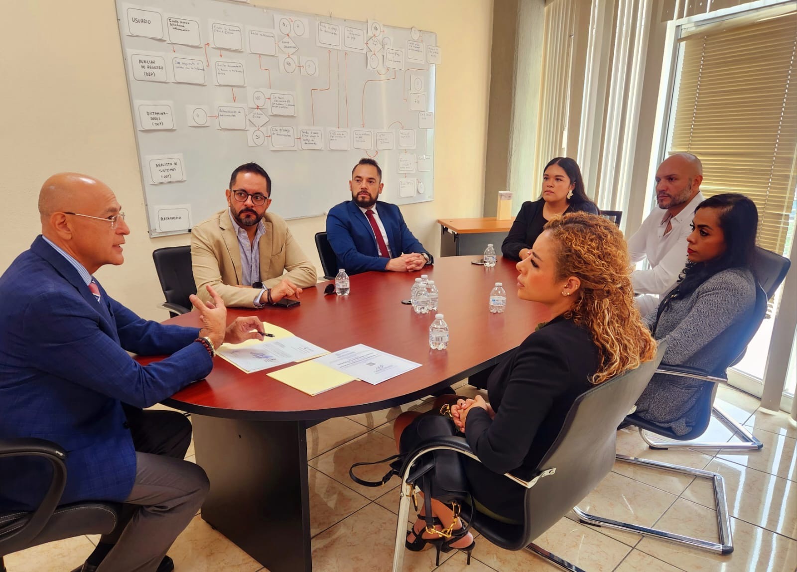 Mujeres lideran solicitud de Cédula Profesional en la entidad