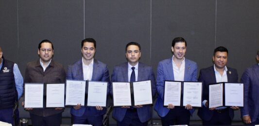 Chepe Guerrero firma convenio metropolitano para regular la venta de bebidas alcohólicas