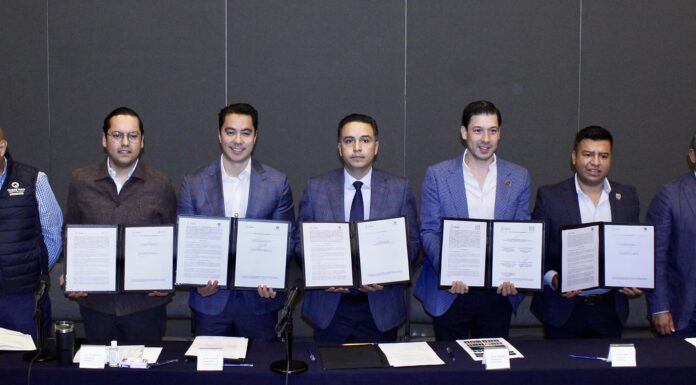 Chepe Guerrero firma convenio metropolitano para regular la venta de bebidas alcohólicas