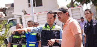 Chepe Guerrero supervisa retiro de arcotecho colapsado por los fuertes vientos y lluvias; anuncia su reconstrucción