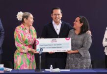 Chepe Guerrero toma protesta a Consejo de Participación Social en la Educación