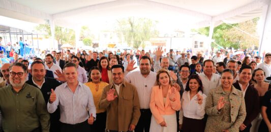 Entrega Gobierno Municipal de Colón la Plaza de Galeras rehabilitada, con apoyo de Gobierno del Estado, Microsoft y Nación Verde