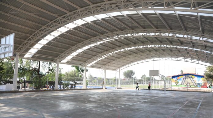 Entrega Gaspar Trueba techumbre y cancha en Primaria “Leona Vicario