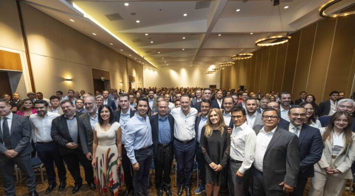 Mauricio Kuri toma protesta a la nueva mesa directiva de la Asociación Mexicana de Data Centers
