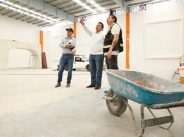 Realizan Trabajos de Rehabilitación en el Auditorio Municipal de Colón