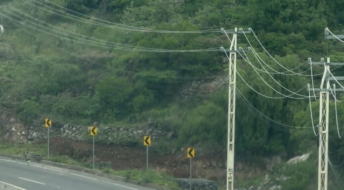 Fatal accidente en la Antigua Carretera a Coroneo deja un hombre sin vida y provoca cierre total de la vialidad