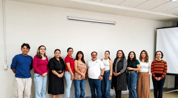 Capacita CECA a personal de la Facultad de Ingeniería de la UAQ en prevención y atención de adicciones digitales
