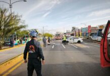Aparatoso choque en Paseo 5 de Febrero deja dos lesionados y provoca cierre vial por varias horas
